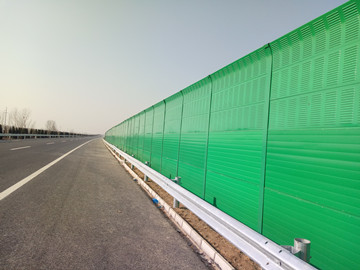 公路聲屏障